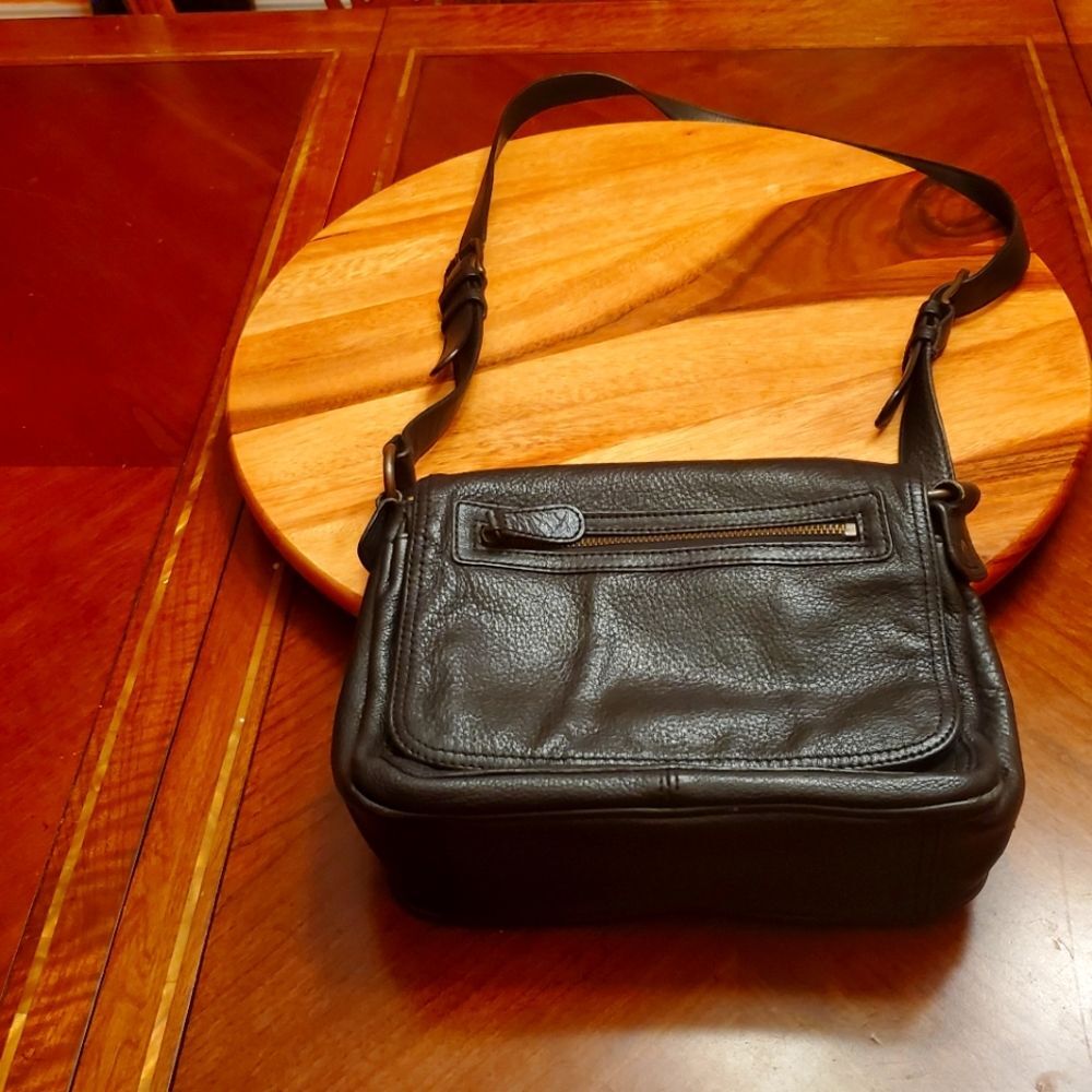 Eddie BAUER Leather crossbody bag
